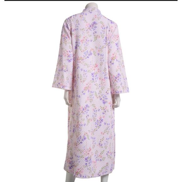 Brand New Miss Elaine Women's Size Medium White Floral Pink Lilac Robe - Picture 1 of 5